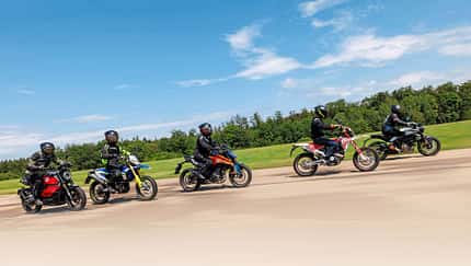 NIU Rqi, F.B Mondial SMX 125i Supermoto ABS, KTM 125 Duke, Fantic XMF 125 Competition, Husqvarna Vitpilen 125 125er Champs 2024-Finale