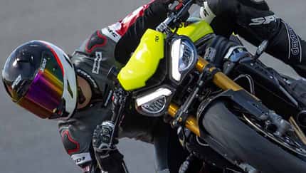 Triumph Speed Triple 1200 RX Test