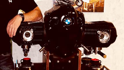 Siebträger-Kaffemaschine aus BMW R18-Boxer