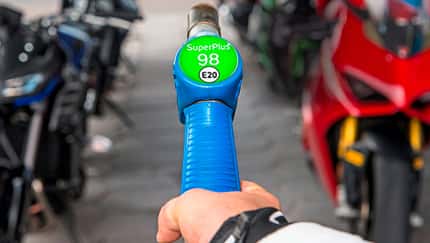 Diese Motorräder dürfen heute schon E20 tanken