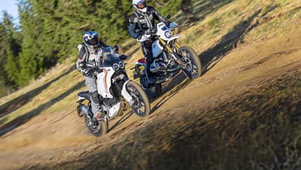 Retro-Enduros im Vergleich: BMW, Ducati & Co. 2025