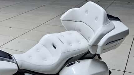 Papst-BMW R 18 Transcontinental bei RM Sotheby's versteigert (10/2025)