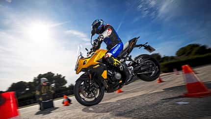 Triumph Tiger Sport 800, Stoppie Triumph Tiger Sport 800