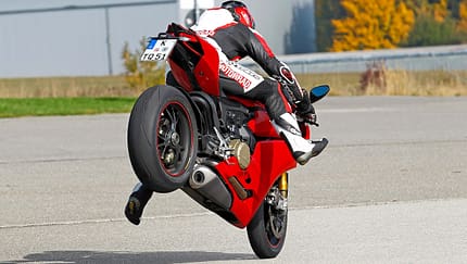 ifz-Studie zum Bremsweg auf dem Motorrad ifz-Studie zum Bremsweg auf dem Motorrad