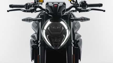 Ducati Monster Dark (2027) Ducati Monster Dark (2027)