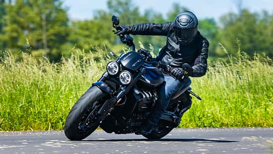 Triumph Rocket 3 Storm R Vergleichstest
