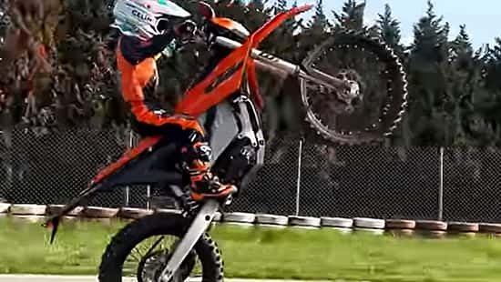 Zayn Sofuoglu auf KTM Freeride E (2027)