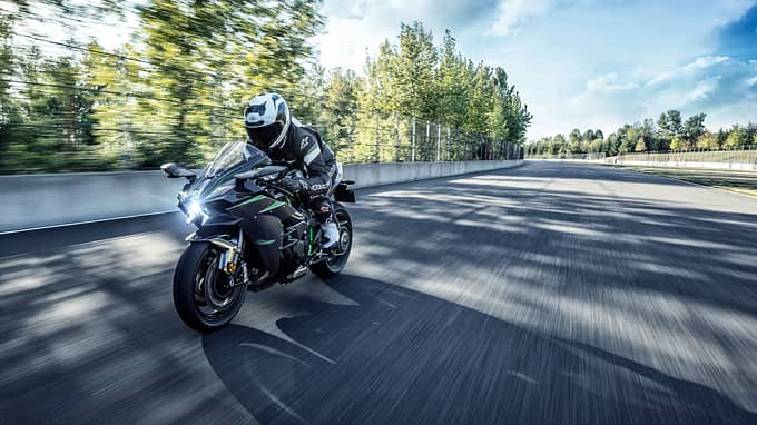 Anders wie bei den selbstheilenden Autolacken, sollen diese Farbschichten - laut Kawasaki - nicht mehrere Wochen zum "Heilen" benötigen.