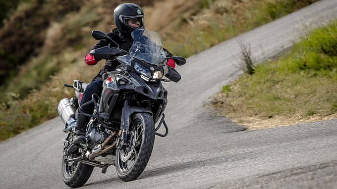 Der Zweizylinder in der TRK kombiniert 48 PS und 46 Nm Drehmoment.