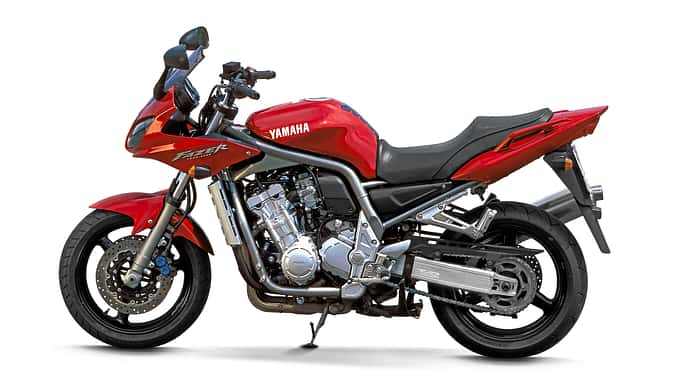 Im Jahr 2000 kam die FZS 1000 Fazer mit Halbschale.