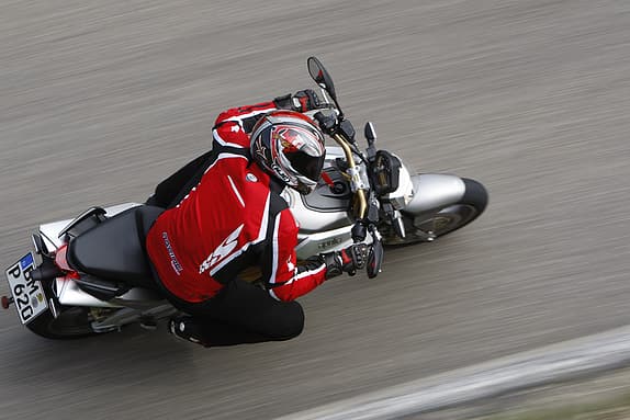 Aprilia SL 750 Shiver.