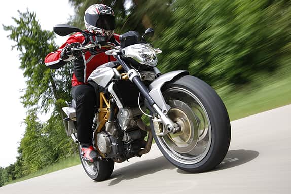 Aprilia SL 750 Shiver.