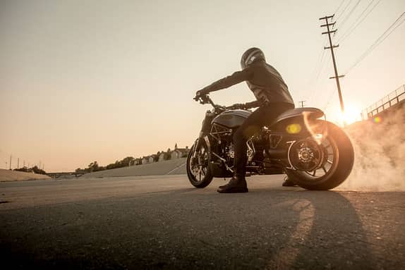Ducati präsentierte bei der 76. Motorcycle Rally in Sturgis, SD/USA im August 2016 diese von Roland Sands umgebaute Ducati XDiavel.