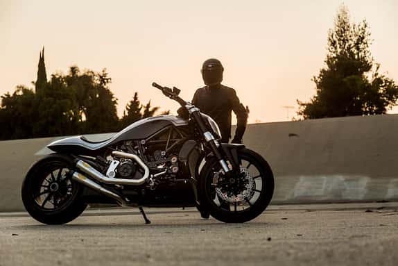 Ducati präsentierte bei der 76. Motorcycle Rally in Sturgis, SD/USA im August 2016 diese von Roland Sands umgebaute Ducati XDiavel.