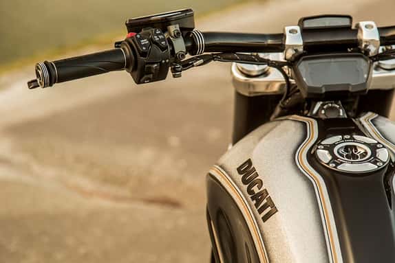 Ducati präsentierte bei der 76. Motorcycle Rally in Sturgis, SD/USA im August 2016 diese von Roland Sands umgebaute Ducati XDiavel.