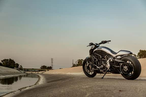 Ducati präsentierte bei der 76. Motorcycle Rally in Sturgis, SD/USA im August 2016 diese von Roland Sands umgebaute Ducati XDiavel.