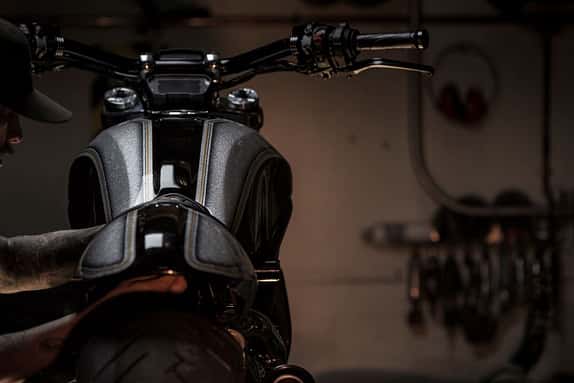 Ducati präsentierte bei der 76. Motorcycle Rally in Sturgis, SD/USA im August 2016 diese von Roland Sands umgebaute Ducati XDiavel.