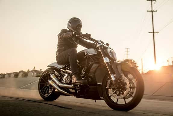 Ducati präsentierte bei der 76. Motorcycle Rally in Sturgis, SD/USA im August 2016 diese von Roland Sands umgebaute Ducati XDiavel.