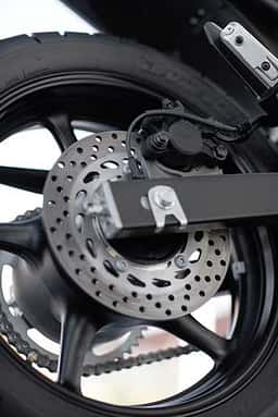 Neuer Feger in der Mittelklasse: Yamaha XJ6.