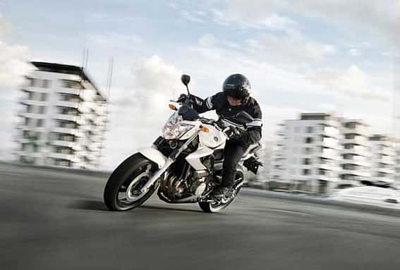 Neuer Feger in der Mittelklasse: Yamaha XJ6.