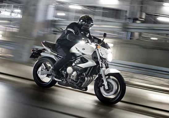 Neuer Feger in der Mittelklasse: Yamaha XJ6.