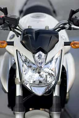 Neuer Feger in der Mittelklasse: Yamaha XJ6.
