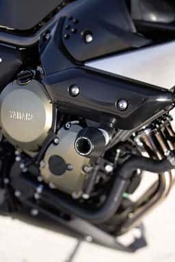 Neuer Feger in der Mittelklasse: Yamaha XJ6.