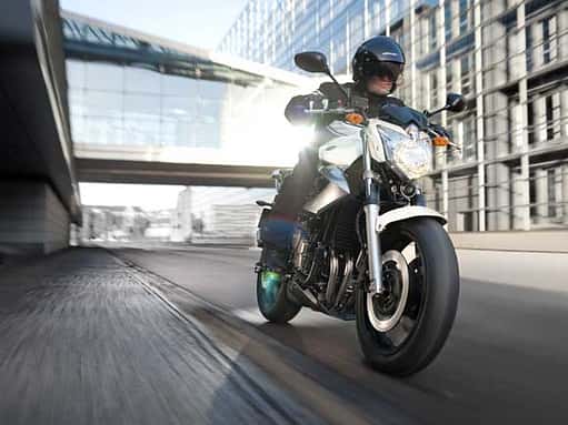 Neuer Feger in der Mittelklasse: Yamaha XJ6.