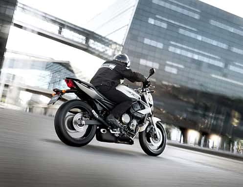 Neuer Feger in der Mittelklasse: Yamaha XJ6.