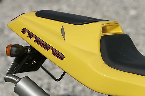 Aus dem Fazit des MOTORRAD-Vergleichstest (Ausgabe 2/2005): "Die Cagiva ist ein Traum - Rennfreaks kommen an ihr nicht vorbei."