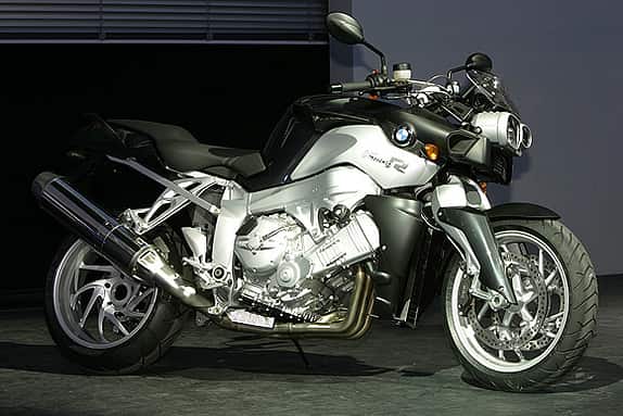Viel Power, wenig Windschutz: die neue BMW K 1200 R