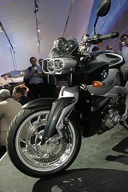 Viel Power, wenig Windschutz: die neue BMW K 1200 R