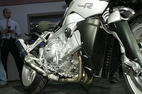 Viel Power, wenig Windschutz: die neue BMW K 1200 R