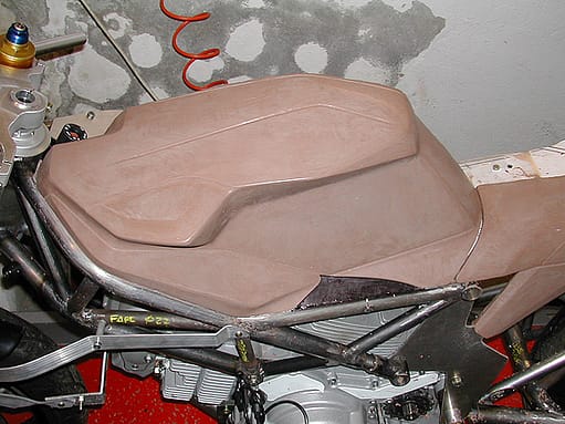 Aus der Entwicklungsgeschichte der Bimota DB5 mille - dokumentiert vom Designer.