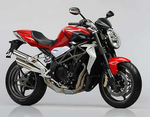 Motorleistung: 102 kW (139 PS) bei 10600/min, 106 Nm bei 8000/min.