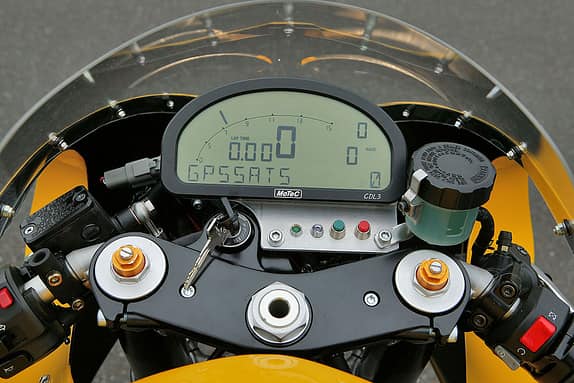 Das Cockpit der drysdale 1000-V8-Superbike.