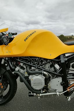 Der Tank der Drysdale 1000-V8-Superbike.
