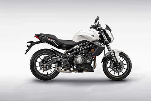 Knackige 300er für Neu- und Wiedereinsteiger: Die Benelli BN 302 wird zwar in China gebaut, Optik und Charakter sind aber italienisch.