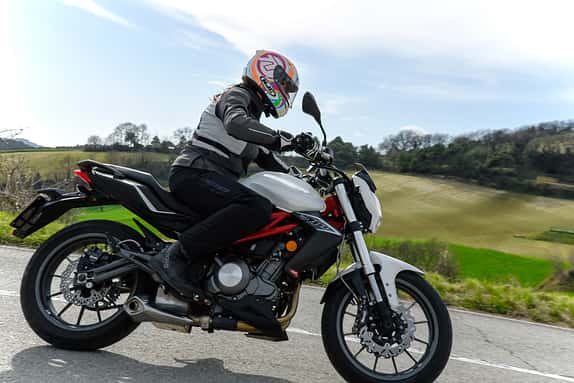 Benelli BN 302.