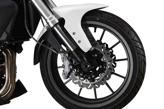 Benelli BN 302.