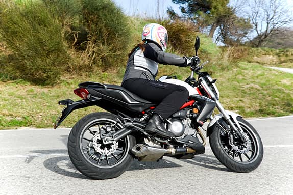 Benelli BN 302.