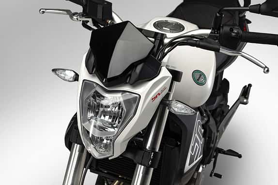 Benelli BN 302.