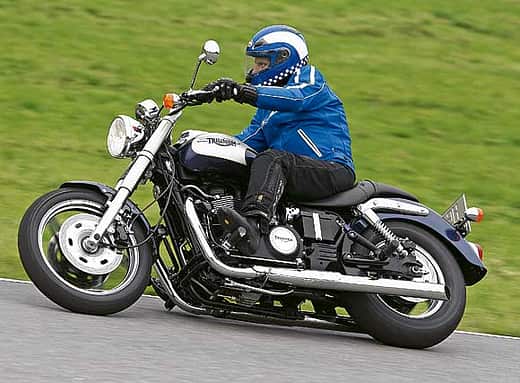 Triumph Speedmaster 
Den 61 PS starken Reihen-Zweizylinder gab es ab 2007 mit Einspritzung. Gedrosselt auch beliebt bei 48-PS-Einsteigern. Wertstabil.