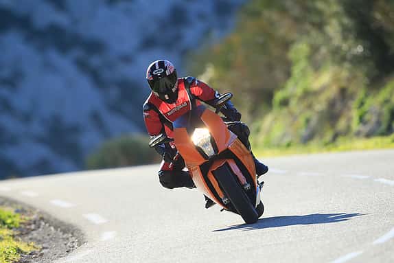 Sport und bequem - die 1190 RC8 hat es vorgemacht.