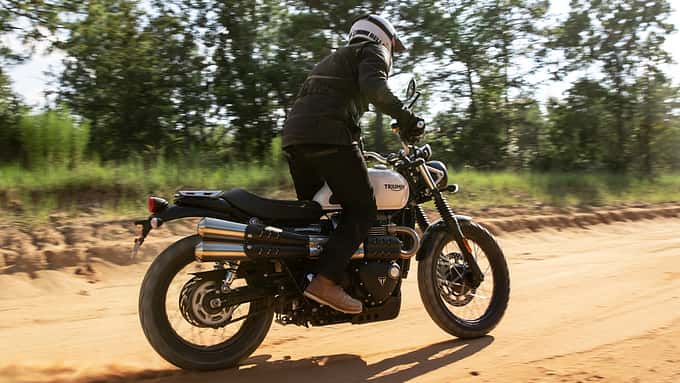 Triumph hat auf der INTERMOT eine stark überarbeite Triumph Street Scrambler vorgestellt.