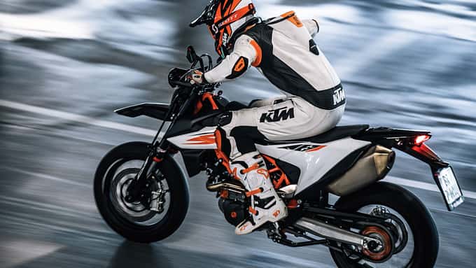Die KTM 690 SMC R wird von der jüngsten Generation des LC4-Motors befeuert.