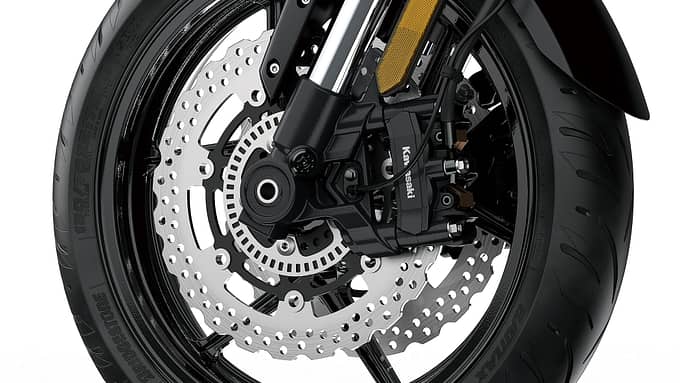 Die bislang axial verschraubten Sättel wurden durch radial angeschlagene Monobloc-Stopper ersetzt.