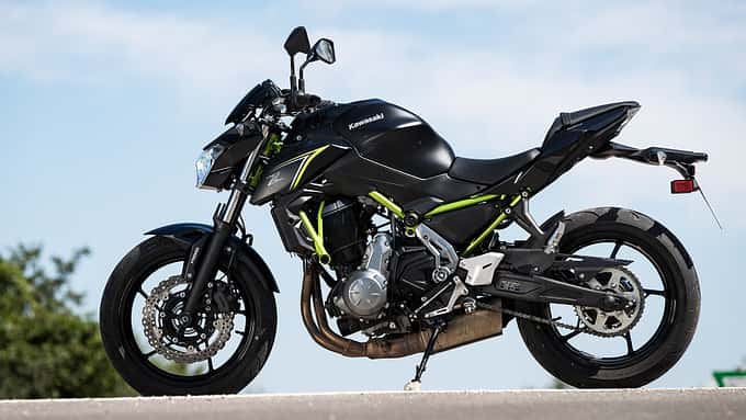 Der Motor der Z 650 leistet 68 PS.