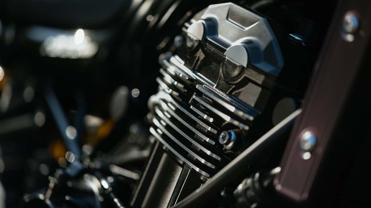 Kawasaki Z 900 RS und Yamaha XSR 900 Retro-Bikes im Vergleich