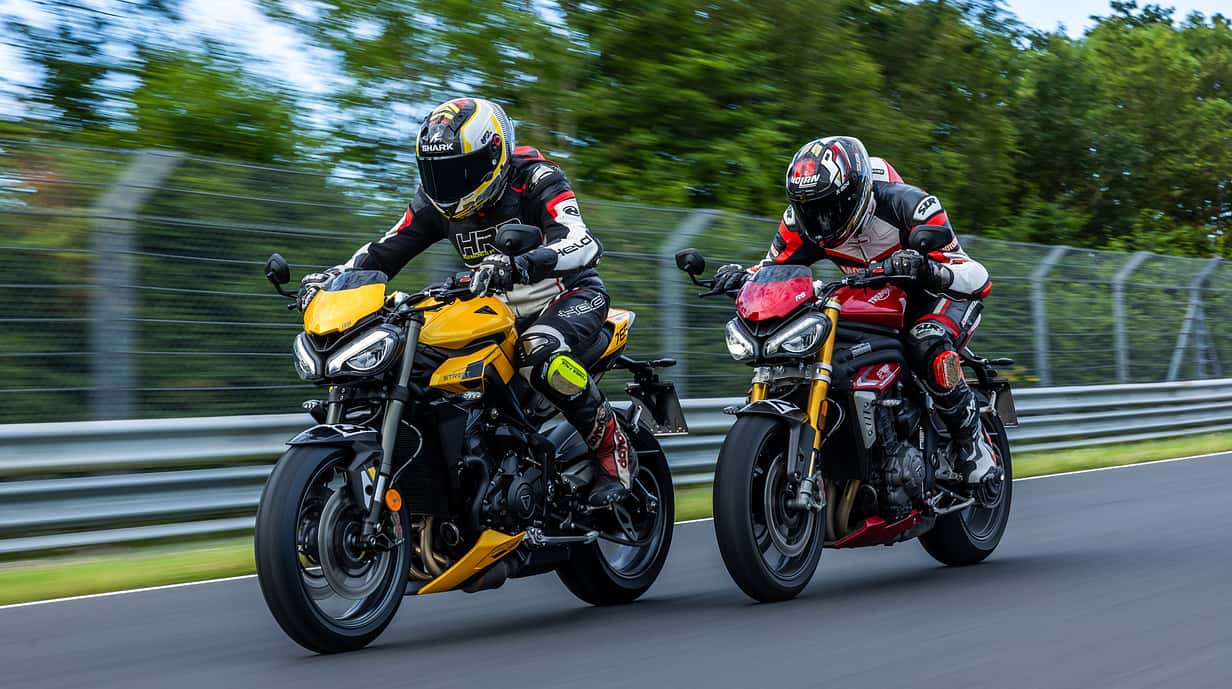 Triumph Speed Triple 1200 RS, Triumph Street Triple 765 RS Vergleichstest